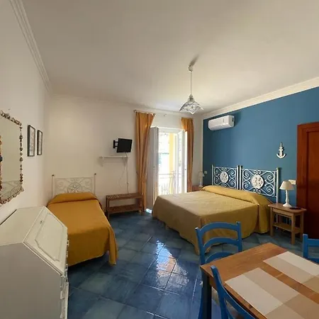 Inn- Casa Giovanna * Ponza