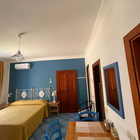 Inn- Casa Giovanna Ponza